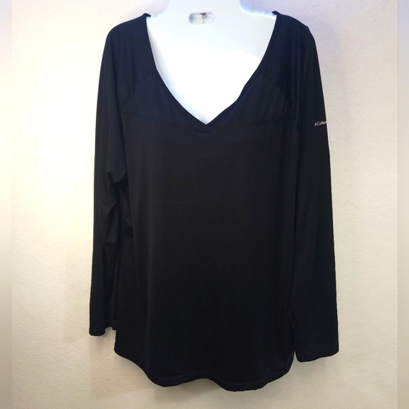 Columbia Tops - Sale Columbia Sportwear Company Black Long Sleeve V-neck Tee Women's Size 1X